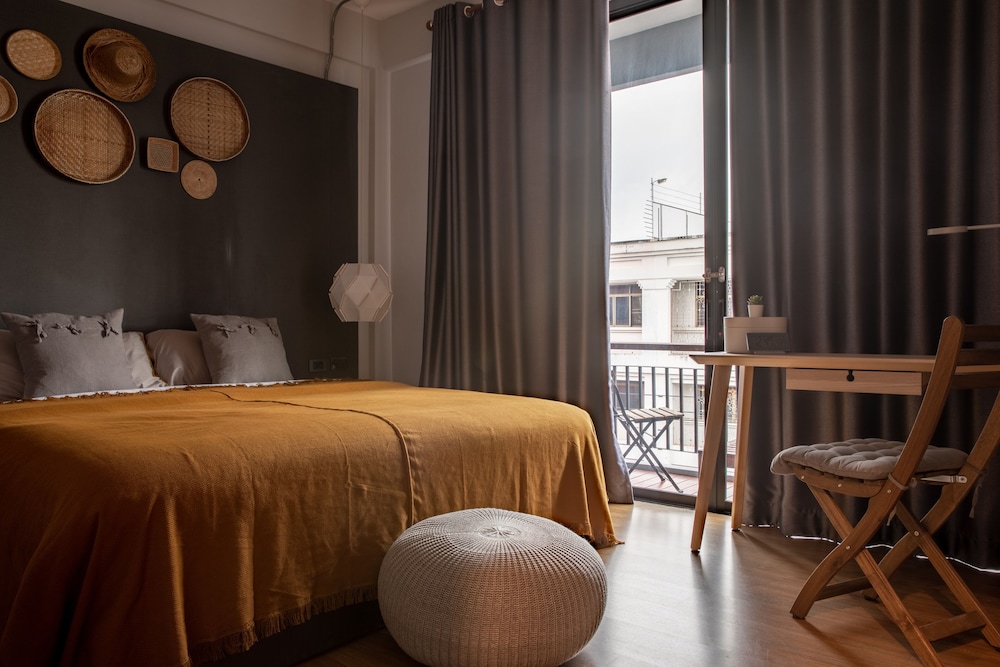 Deluxe Double Room with Balcony - Photo 2