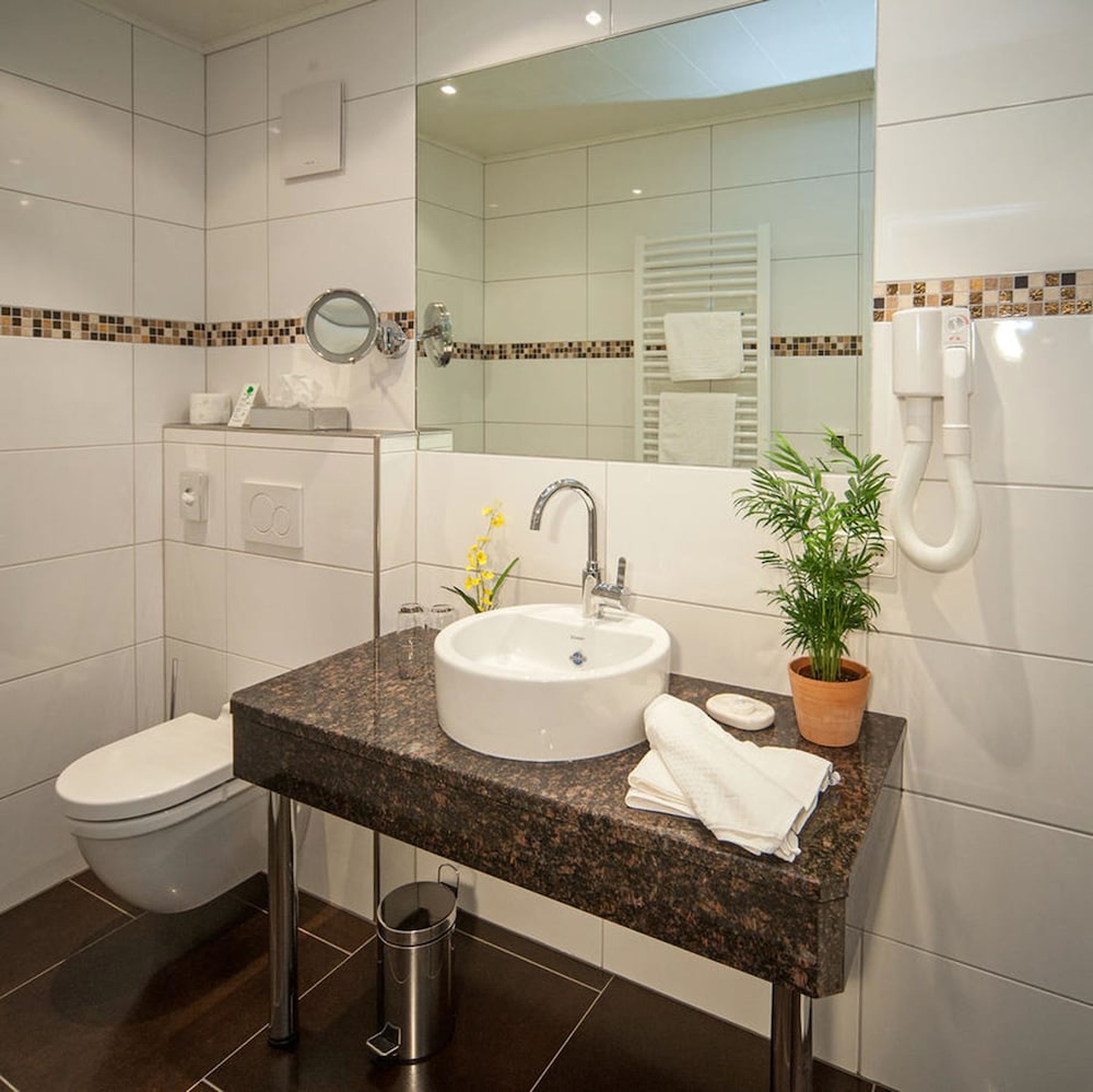 Double Room - Photo 5