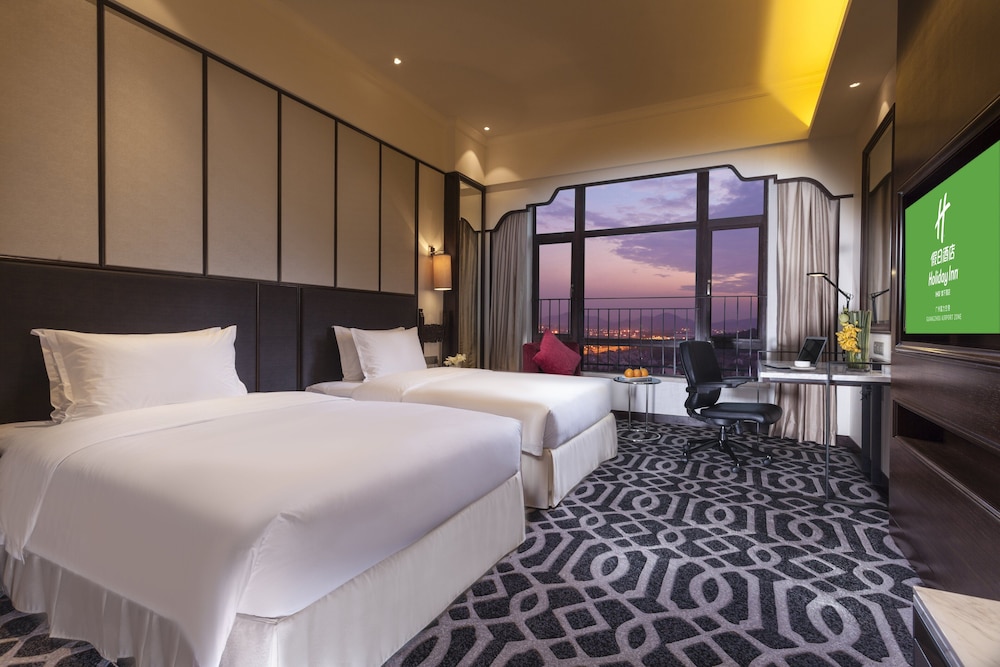 Standard Room, 2 Twin Beds, Club Lounge Access photo 1