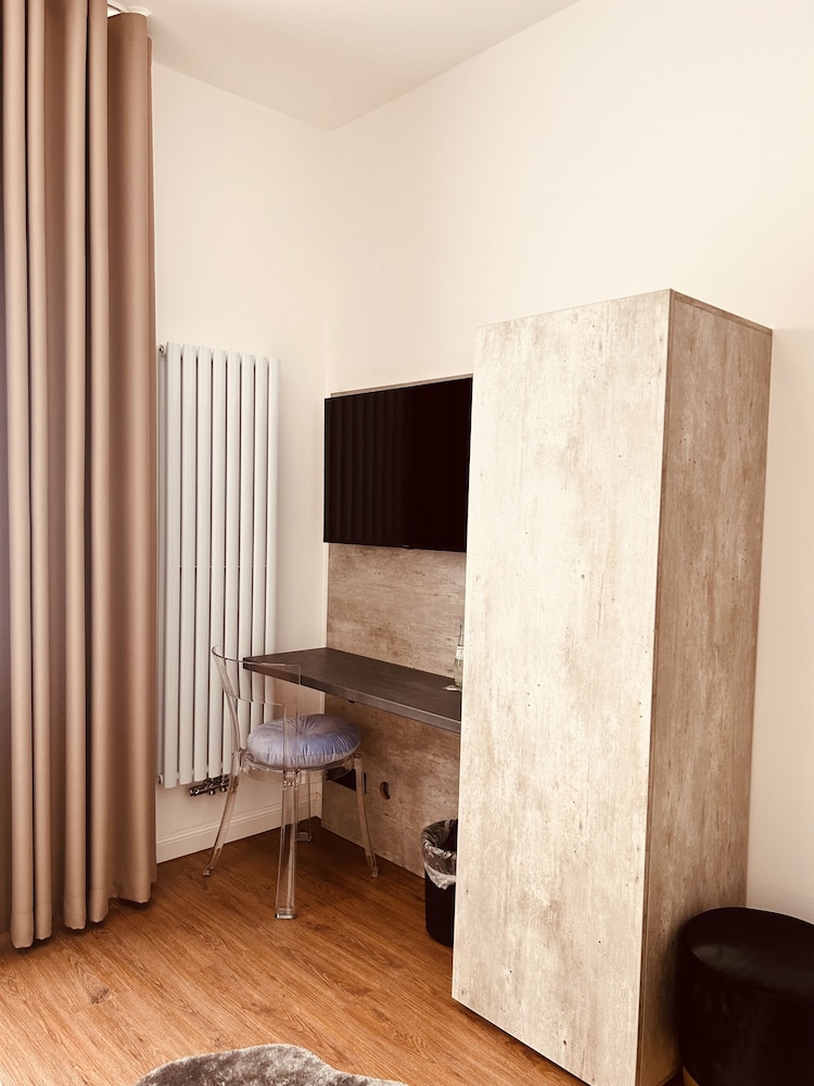 Design Single Room, Private Bathroom, City View photo 1