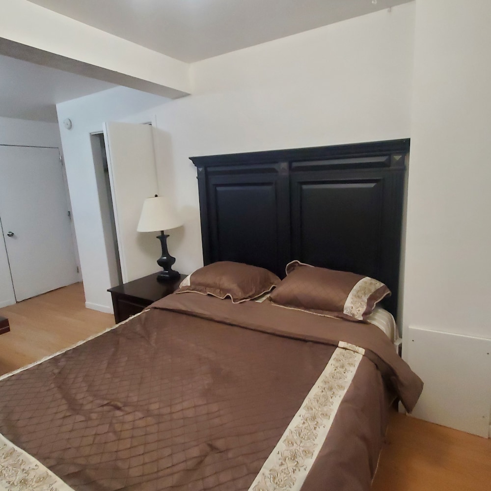 Room 8 photo 3