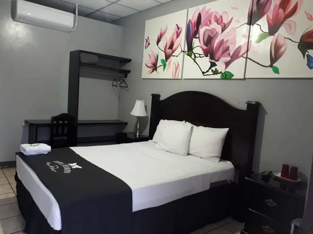 Standard Double Room, 1 Queen Bed
