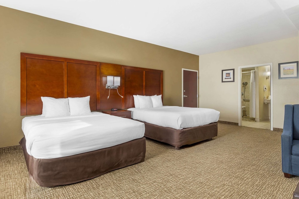 Suite, Multiple Beds, Accessible, Non Smoking - Photo 2