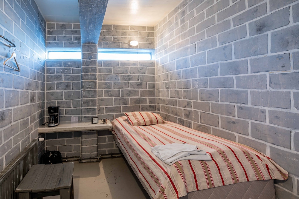 Basic Single Room