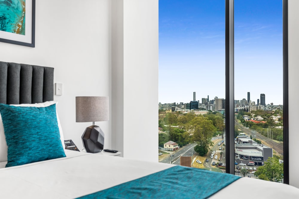 Studio City View King Suite