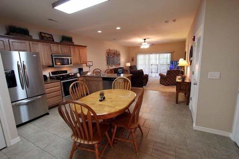 Condo, 3 Bedrooms photo 1