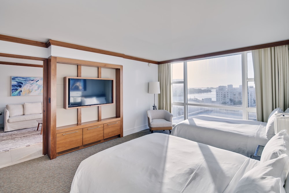 Luxury Apartment, 1 Bedroom (2 Queen Beds)