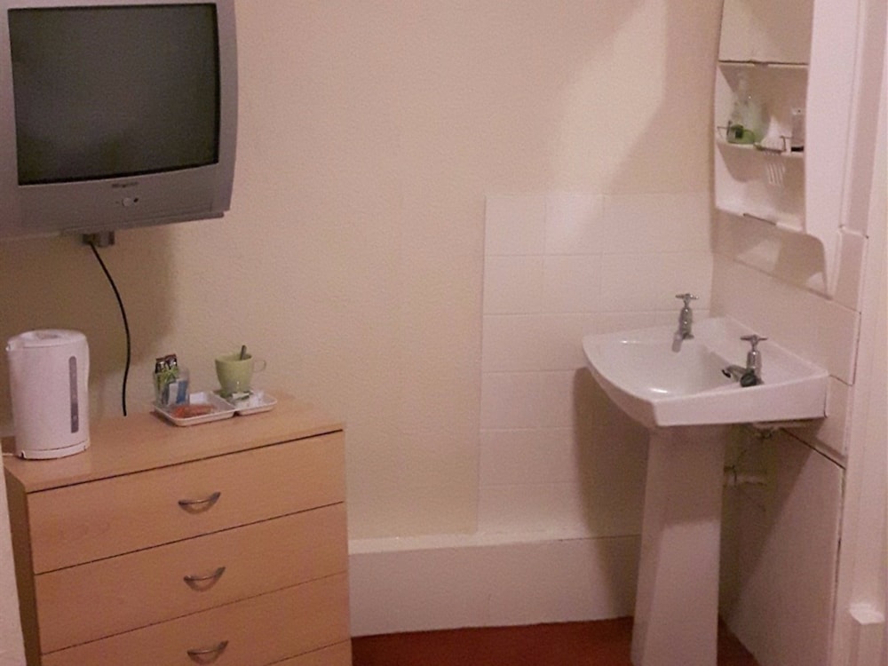 Single Room, 1 Twin Bed photo 3