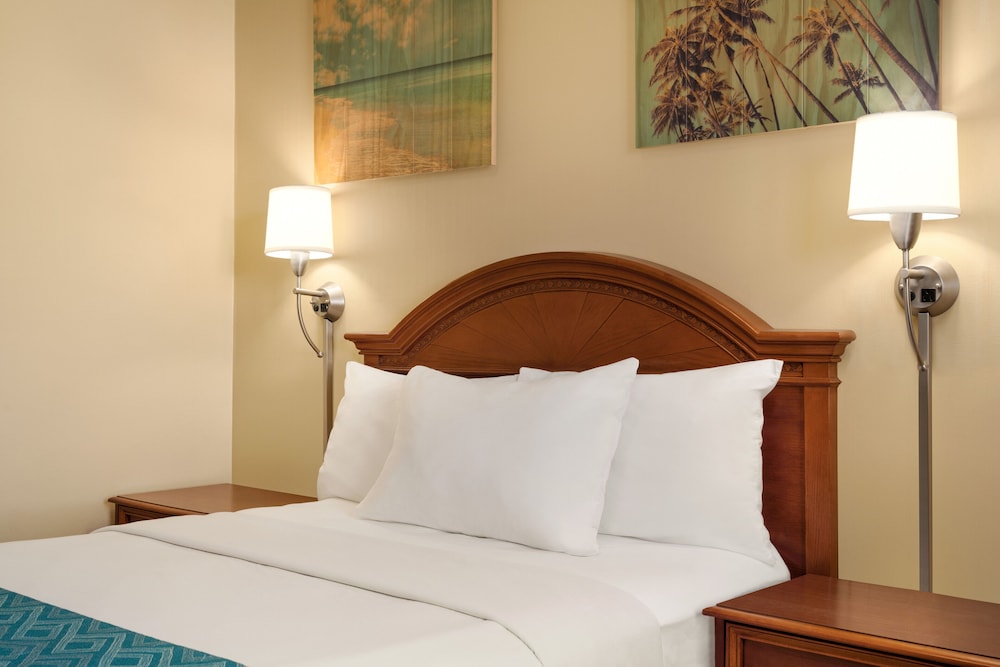 Standard Room, 1 Double Bed, Non Smoking (Lobby Level) photo 1