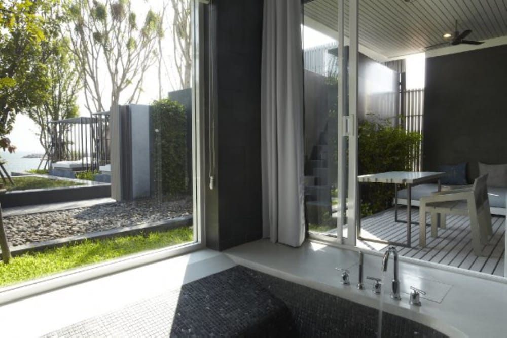 Sky jacuzzi beach front villa - Photo 4