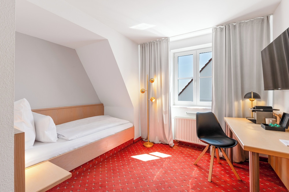 Classic Single Room