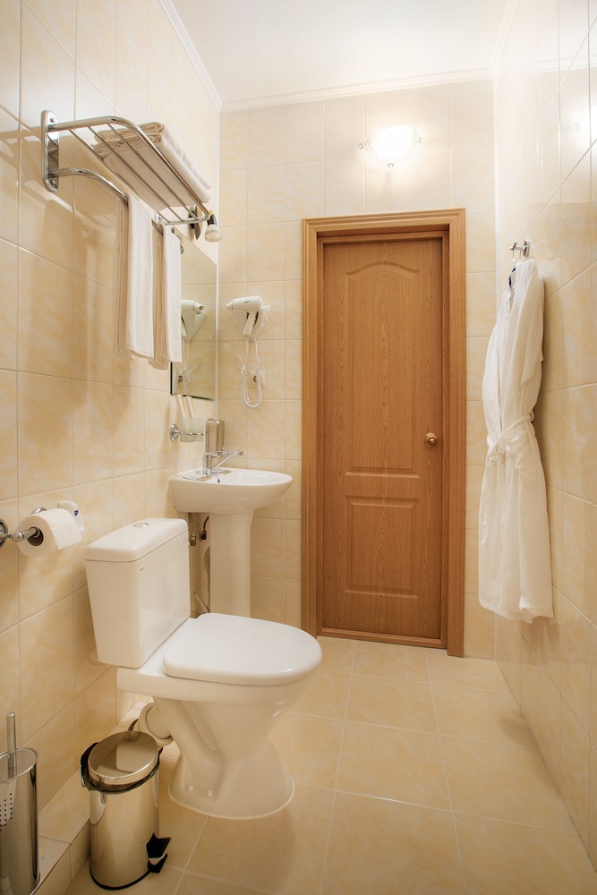 Standard Triple Room photo 3