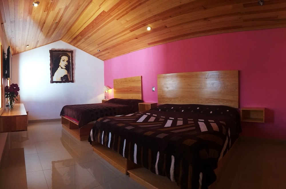 Family Double Room, Multiple Beds photo 2