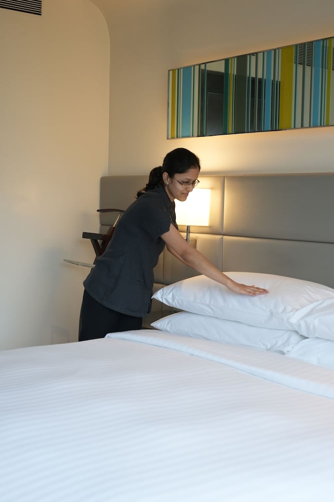 Room, 2 Twin Beds (View) - Photo 3