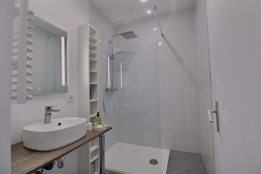 Deluxe Apartment photo 2