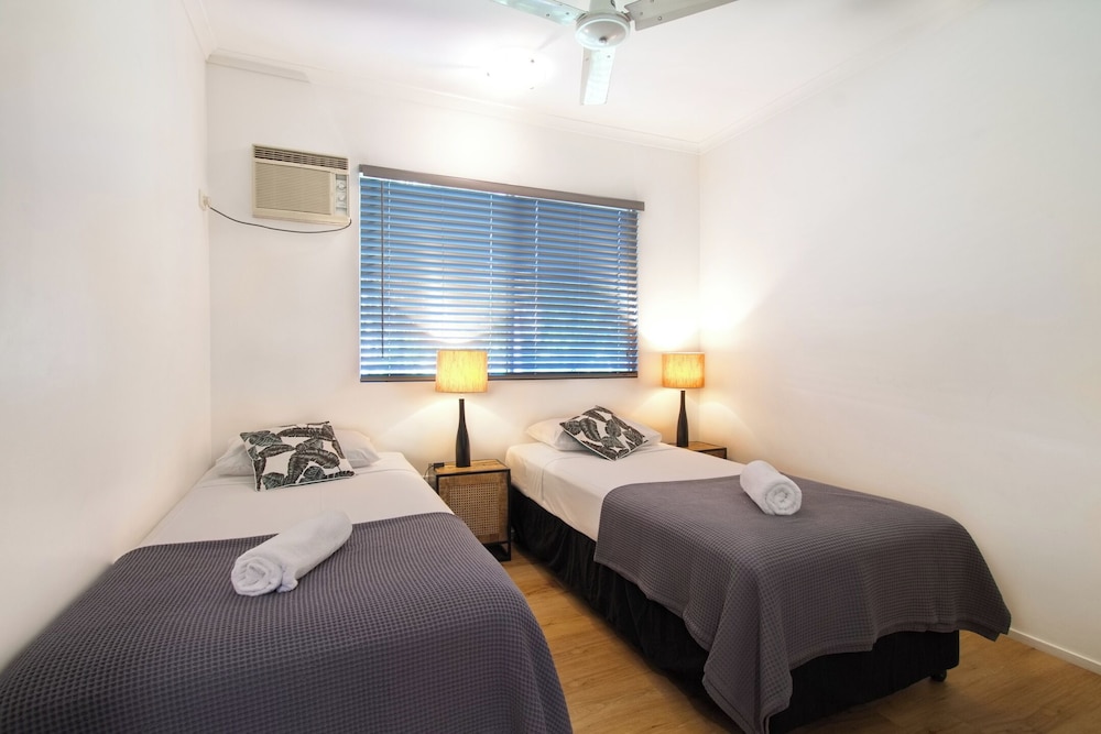 2 Bedroom Apartment with Private Garden Terrace photo 3