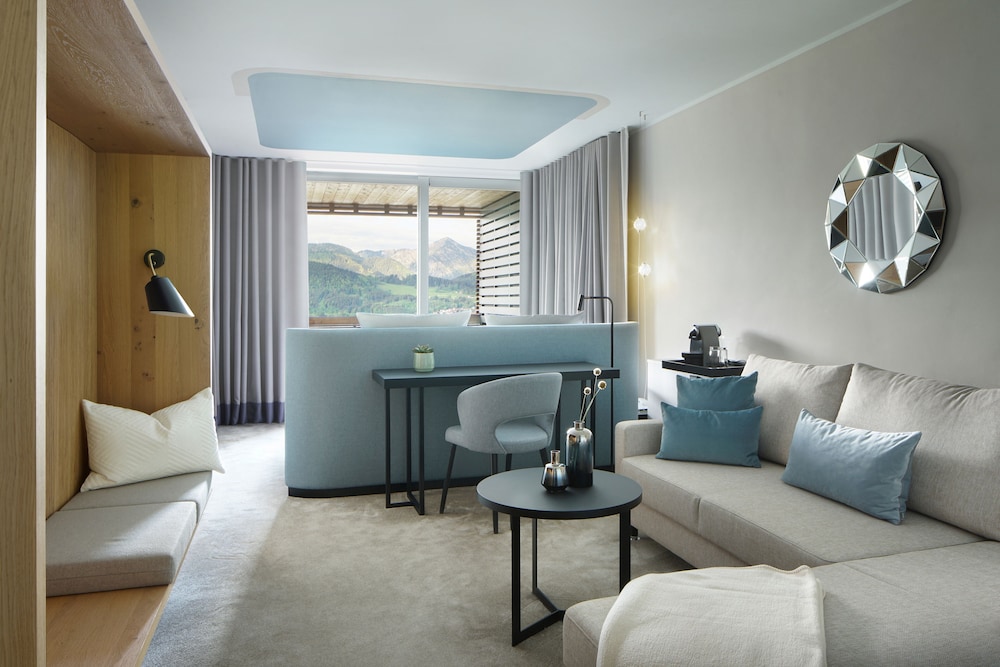 Deluxe double room lake side | first floor | building Wallberg