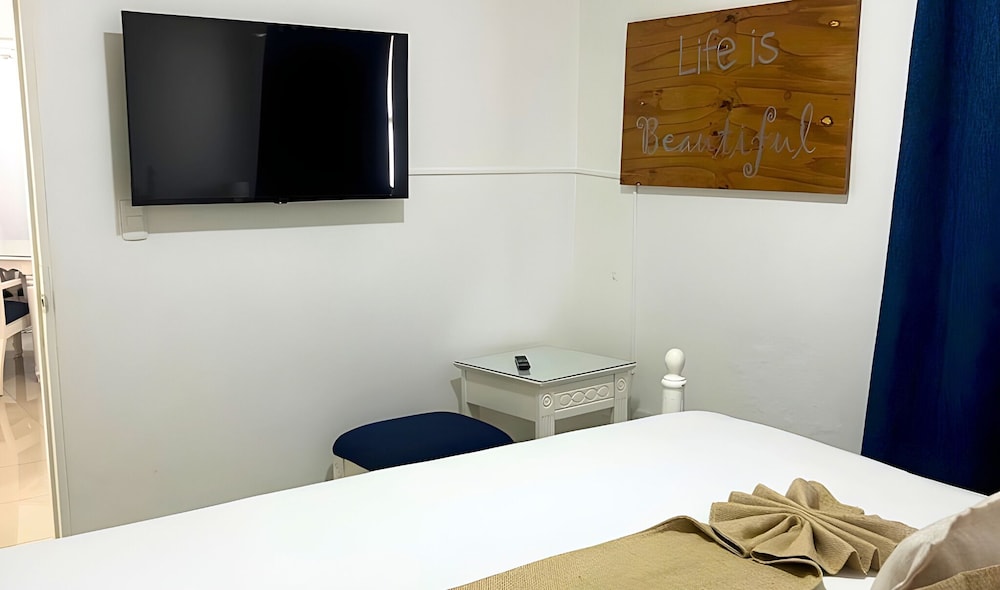 Apartment photo 2