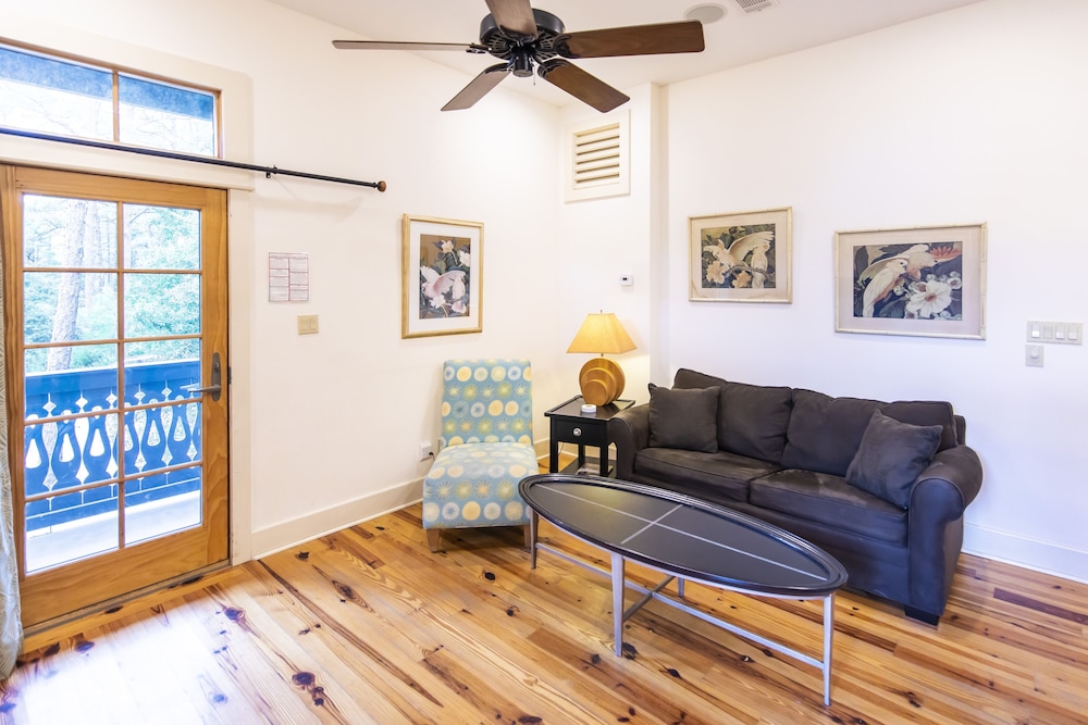 Deluxe Apartment (Flat Three) photo 3