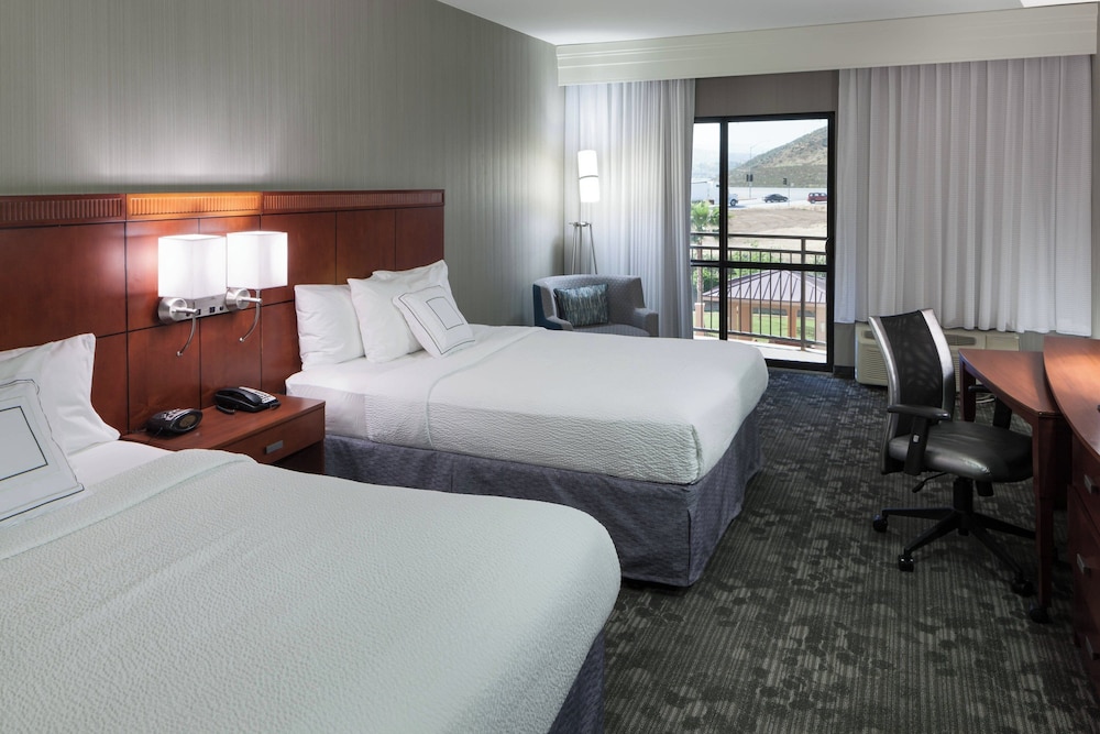 Room, 2 Queen Beds (Mobility/Hearing Access, Transf Shwr) - Photo 3
