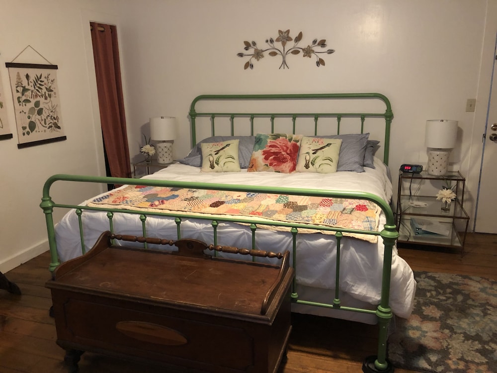 Hummingbird - Room 3 photo 1