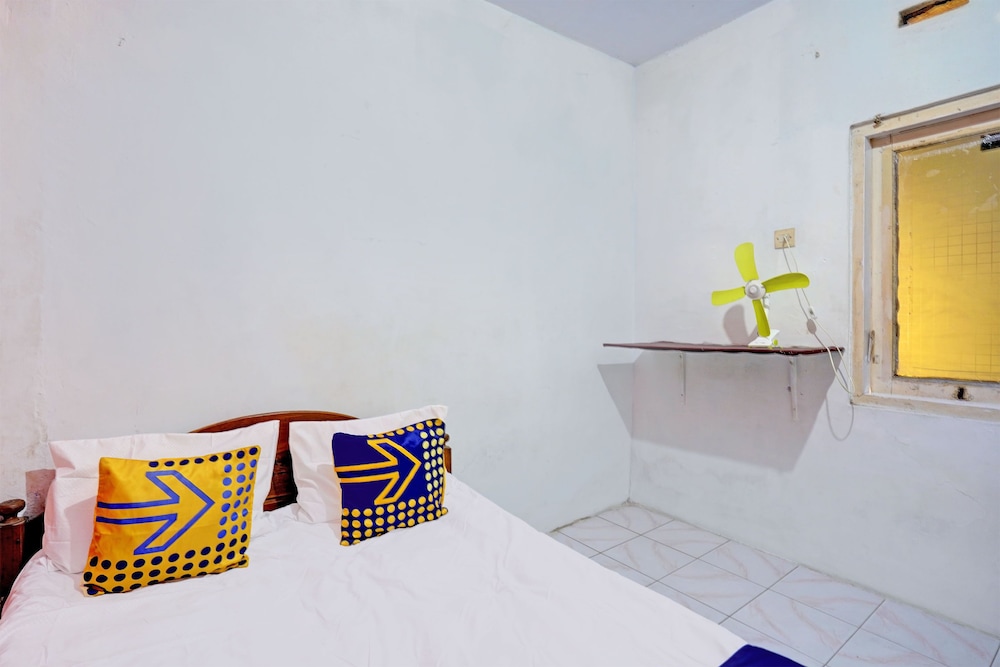 Basic Double Room photo 2