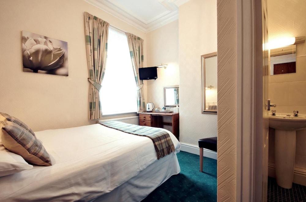 Double Room (Room3)