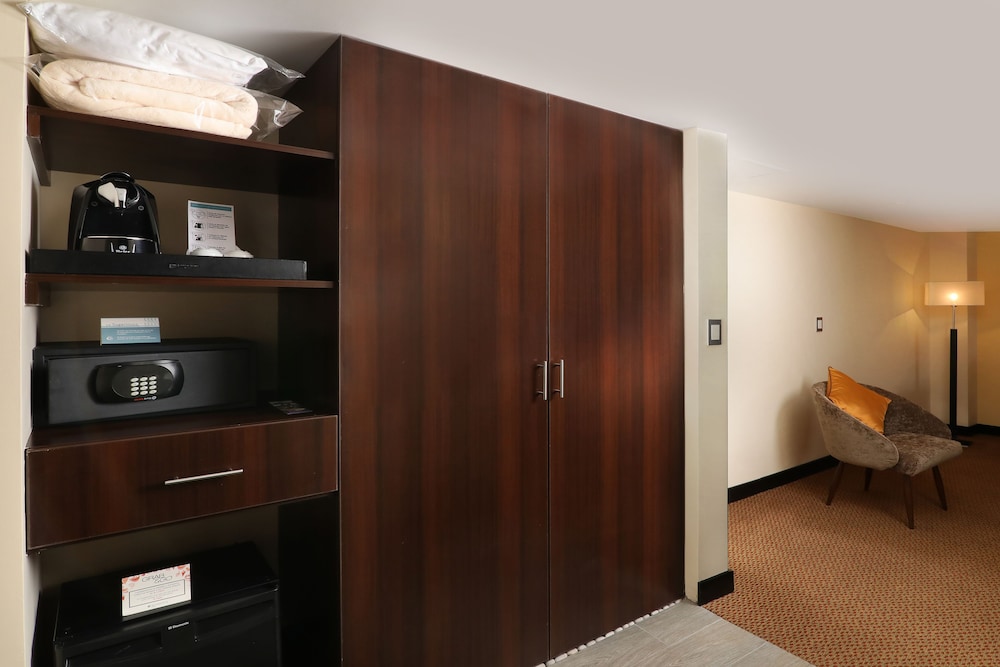 Standard Double Room - Photo 7