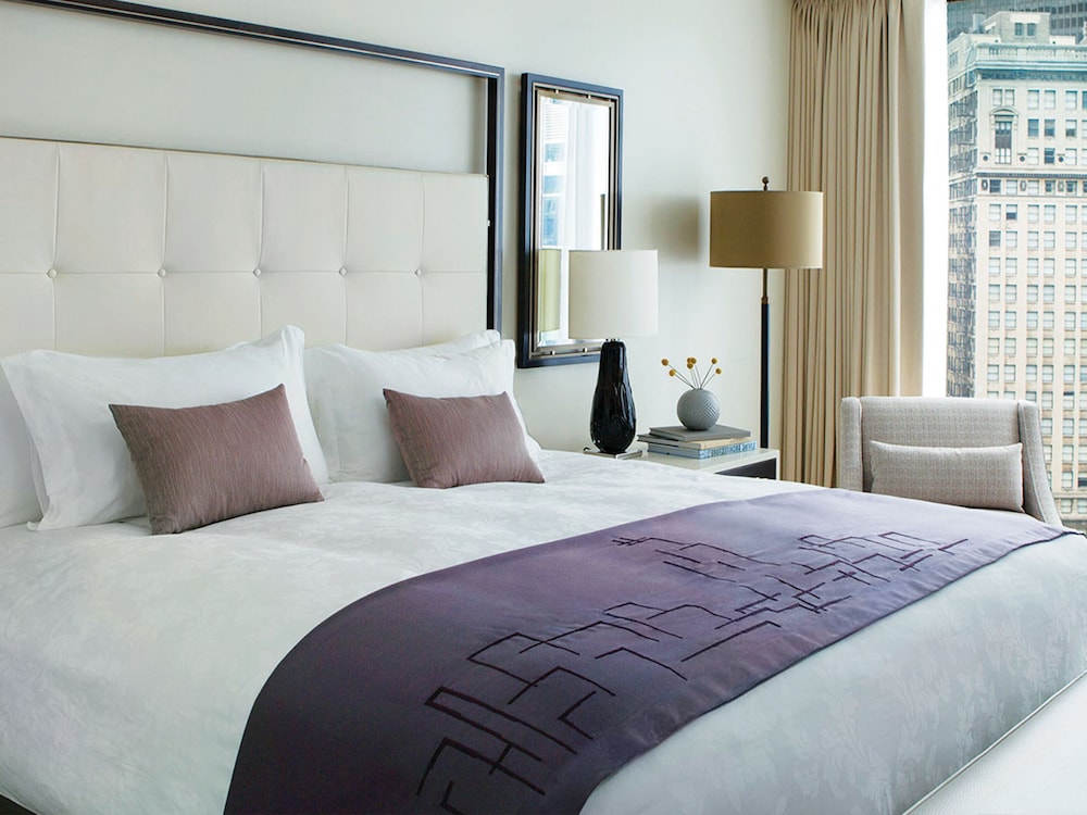 Club Room, 1 King Bed (Executive)
