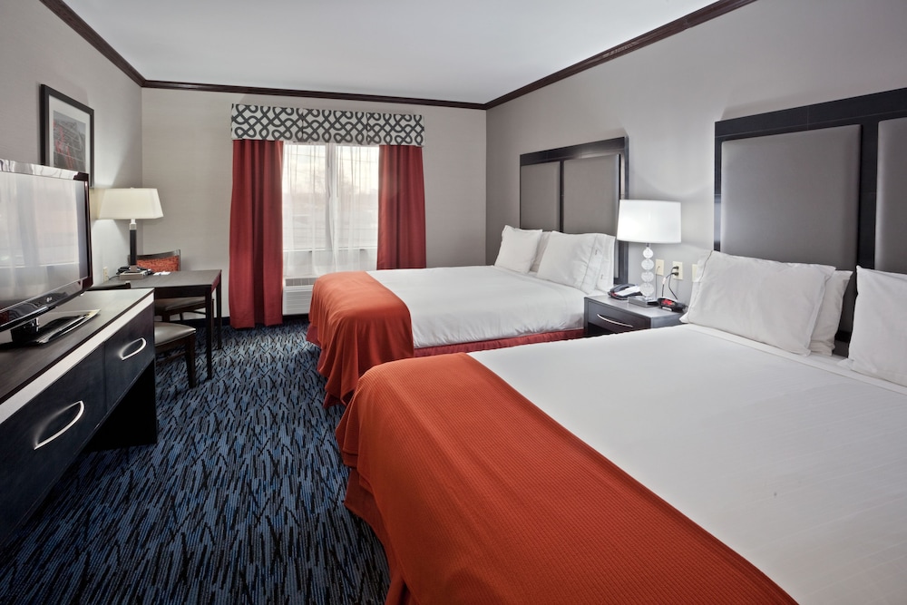 Standard Room, 2 Queen Beds - Photo 8