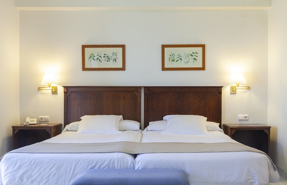 Junior Suite, 1 Bedroom - Photo 2