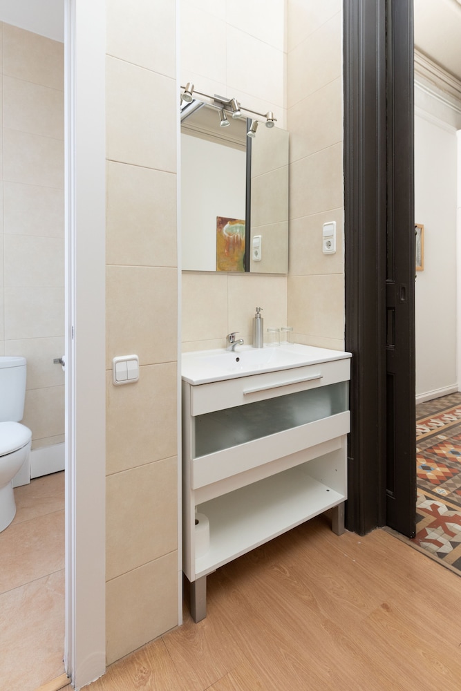 Triple Room, Ensuite photo 3