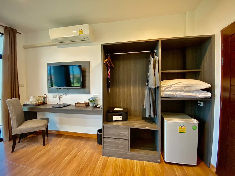 Deluxe Twin Room - Photo 6