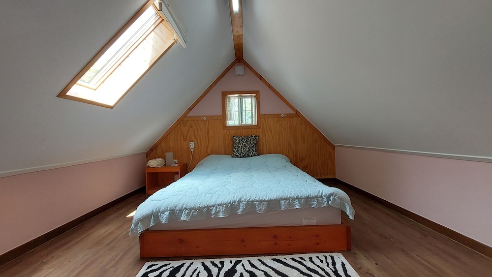 Standard Loft (Sweet Pea) photo 2