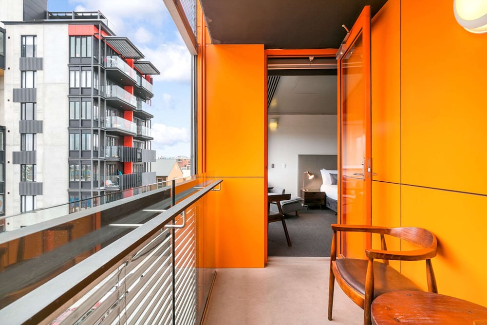 Deluxe Suite, Balcony