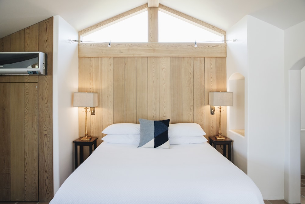 Alta Suite photo 2
