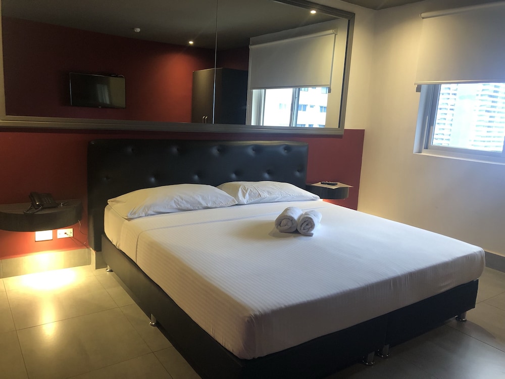 Deluxe Suite photo 1