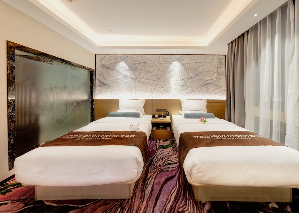 Signature Twin Room