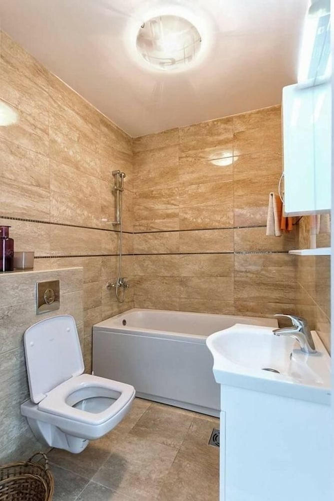 Luxury Apartment, 2 Bedrooms, Jetted Tub (Morocco) photo 3