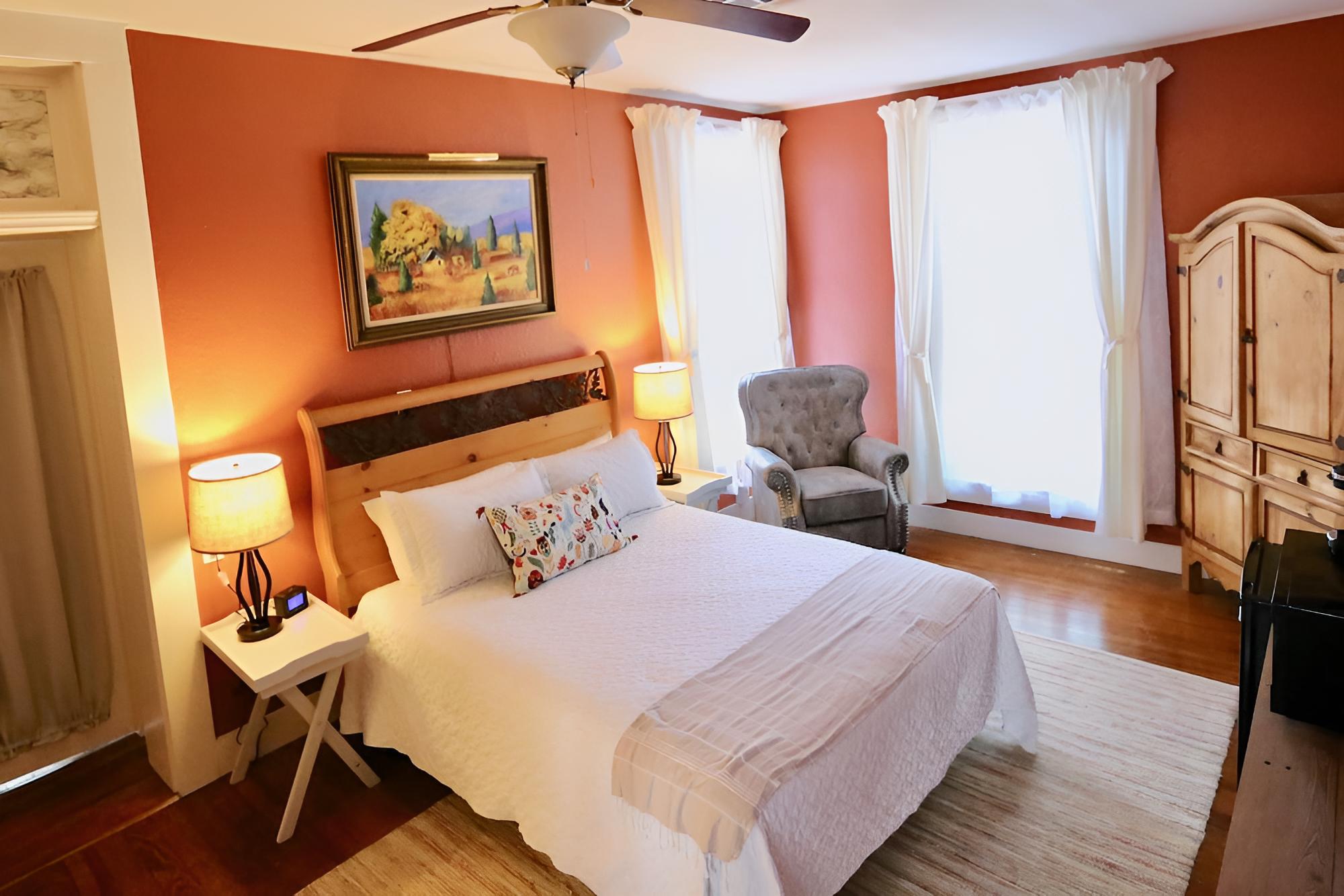 Bob Bunker Room - Queen Bed,1st Floor, ADA, No Pets photo 1