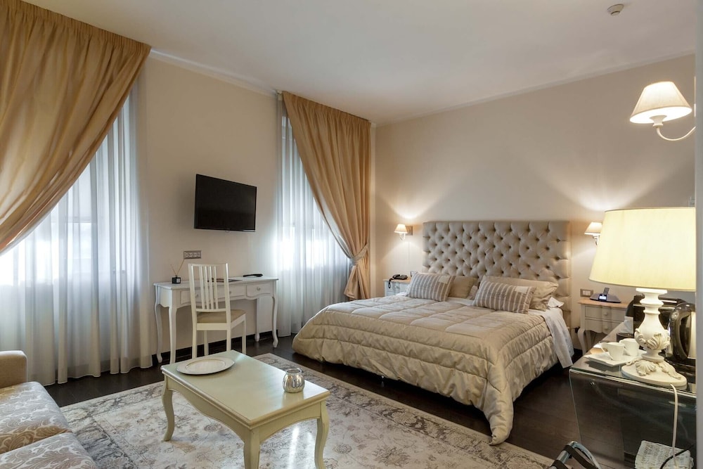Luxury Room photo 1