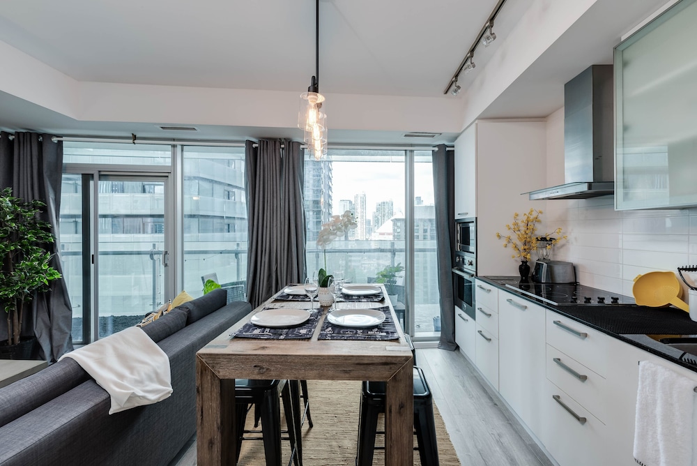Signature Apartment thumbnail 6