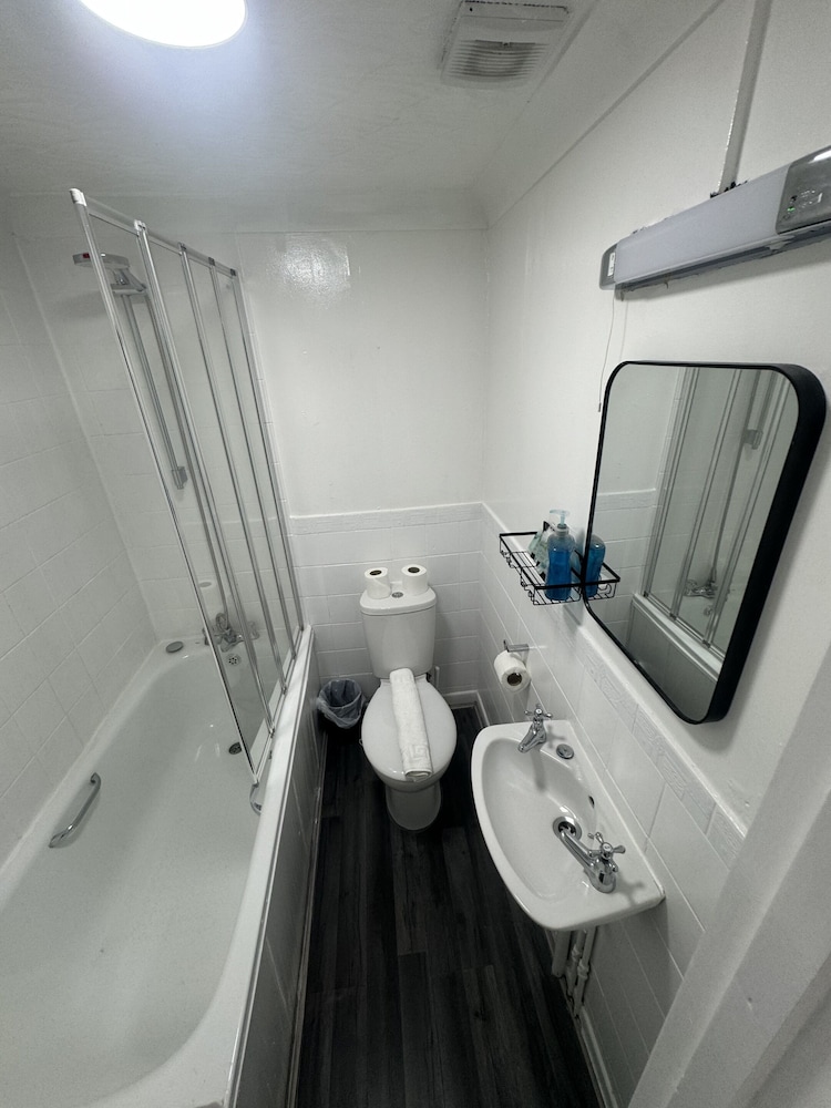 Deluxe Double Room, Ensuite photo 3