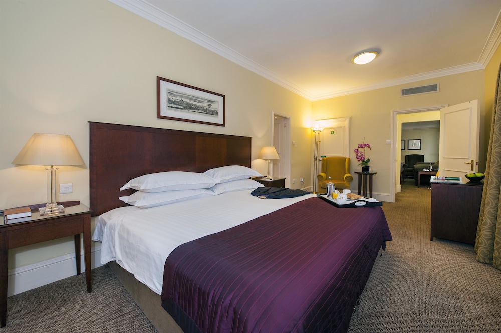 Suite, 1 Double Bed - Photo 2