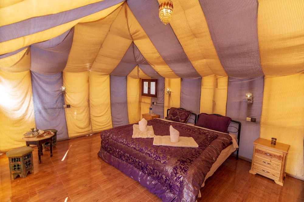 Deluxe Tent, 1 King Bed, Non Smoking photo 1