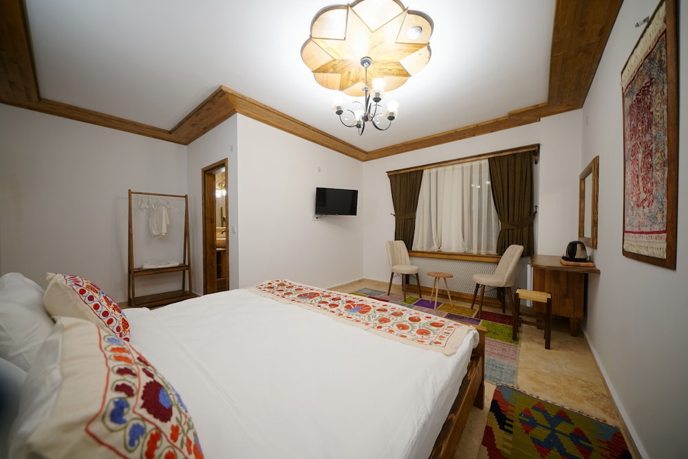 Standard Double Room - Photo 6