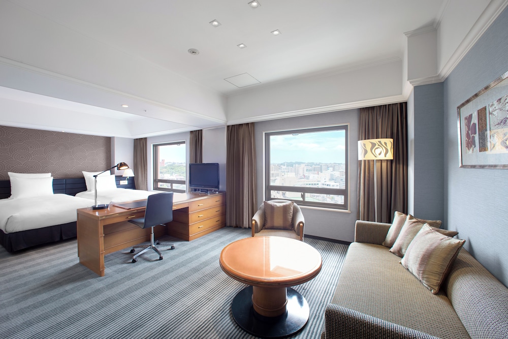Crown Suite with Club Lounge Access - Non-Smoking photo 1