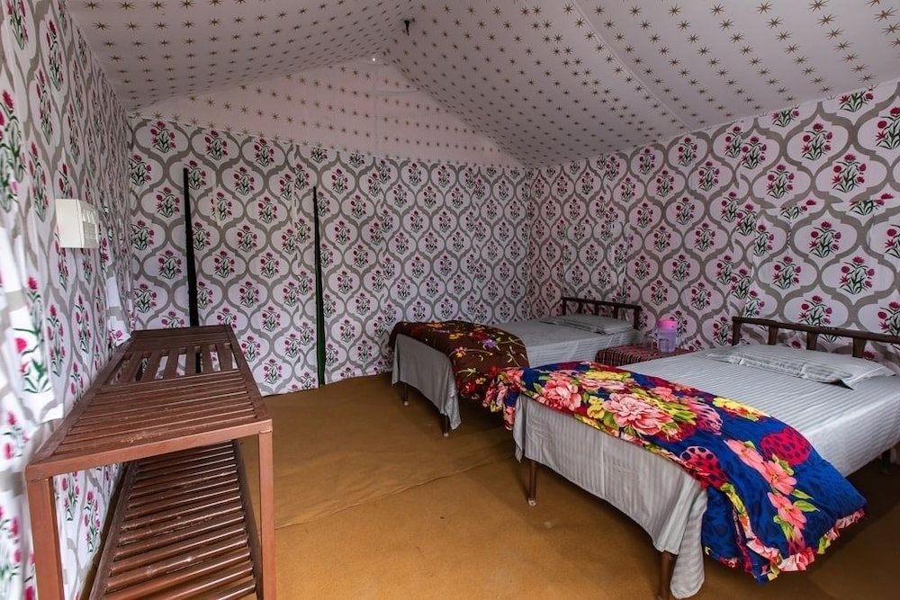Luxury Tent photo 1