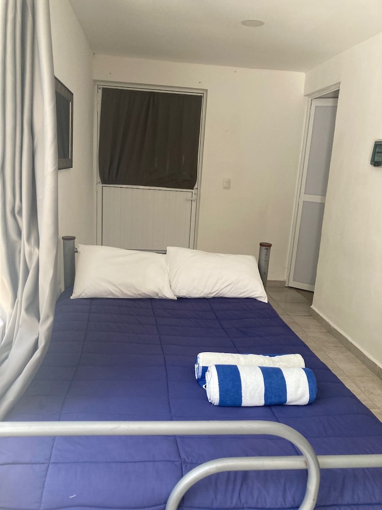 Basic Apartment, 2 Bedrooms, Non Smoking