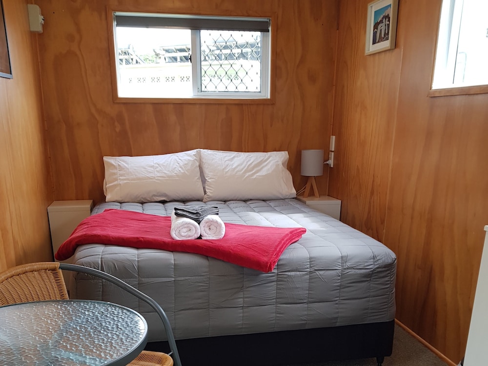 Deluxe Cabin, 1 Queen Bed photo 1